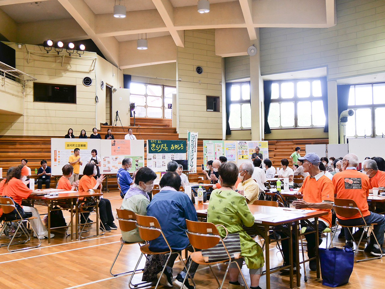 講演会02.jpg