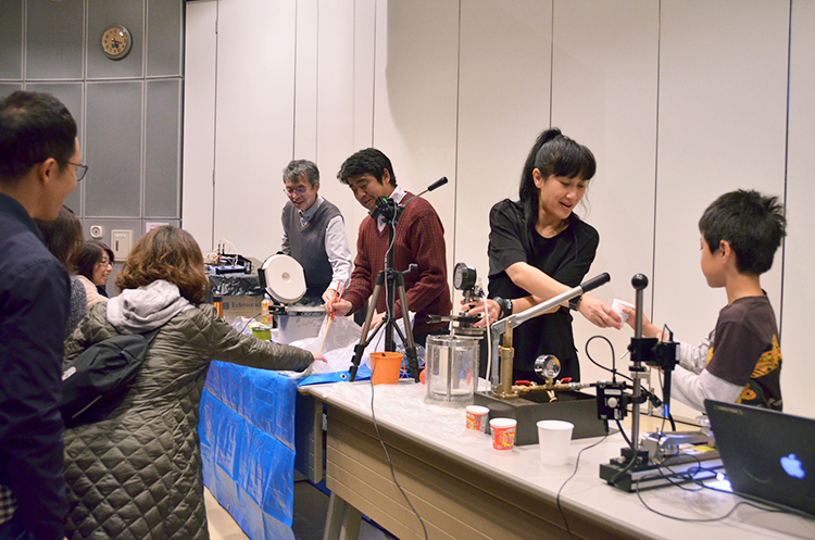 越谷市科学館ミラクル 日本工業大学おもしろ科学実験ショー2019_2.750jpg.jpg