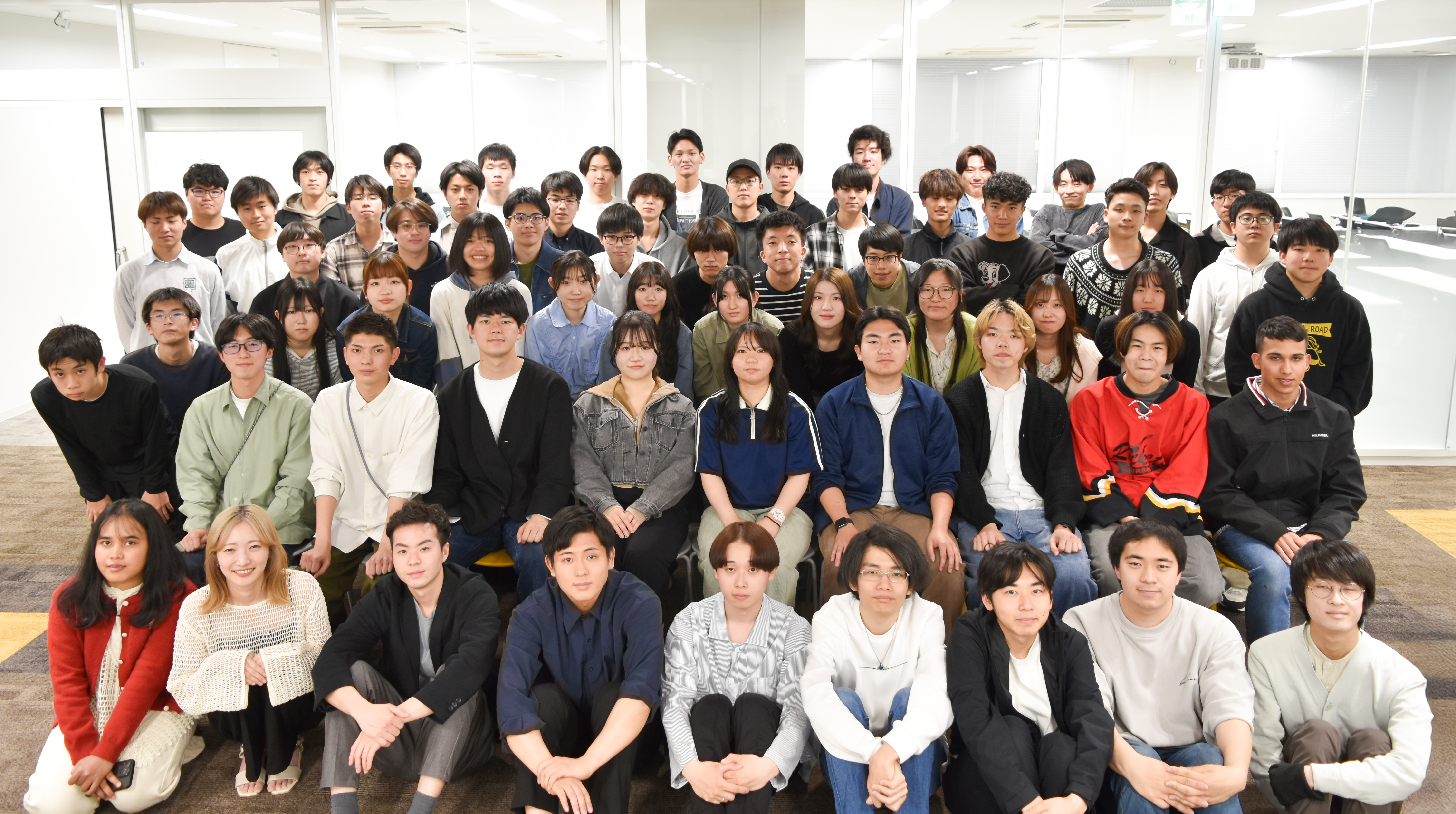 学生環境推進委員会2025（集合写真）.jpg