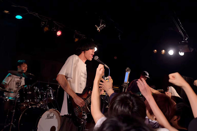 club-thumb-01.jpg