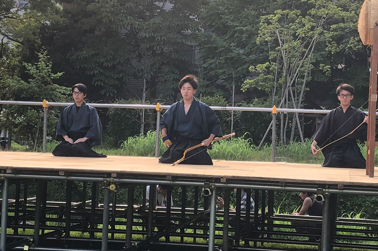 club-thumb-kyudo-2.jpg