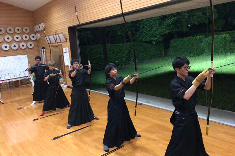 club-thumb-kyudo-1.jpg