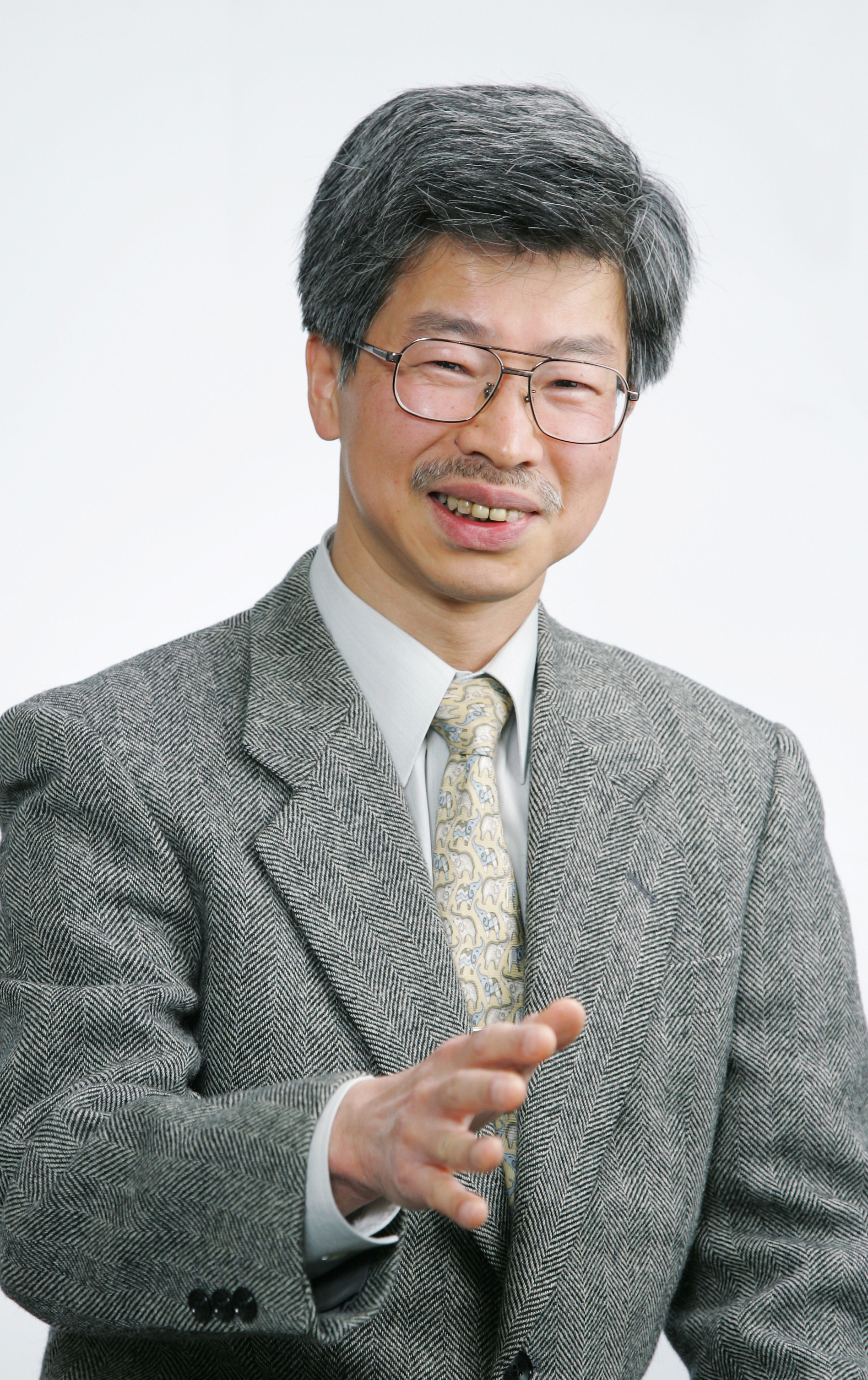 Ｅ石川豊教授.jpg