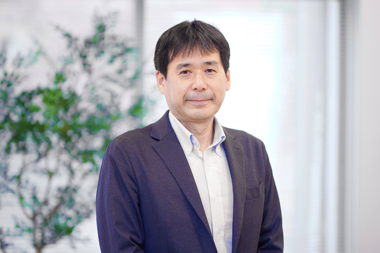安原教授.jpg