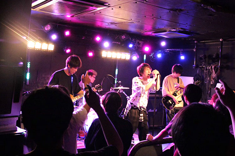 club-thumb-02.jpg