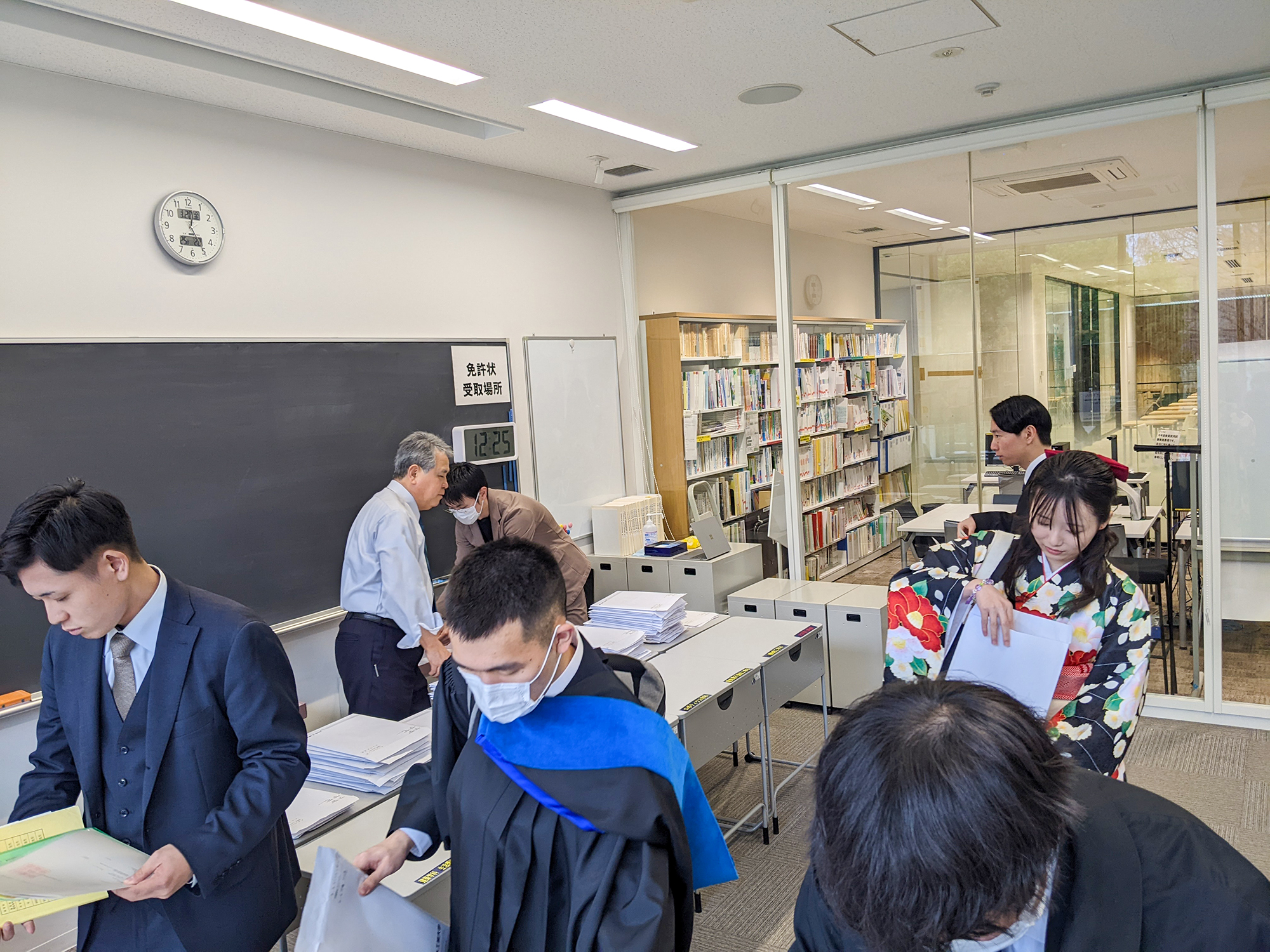３月教員免許交付（卒業式）②.jpg