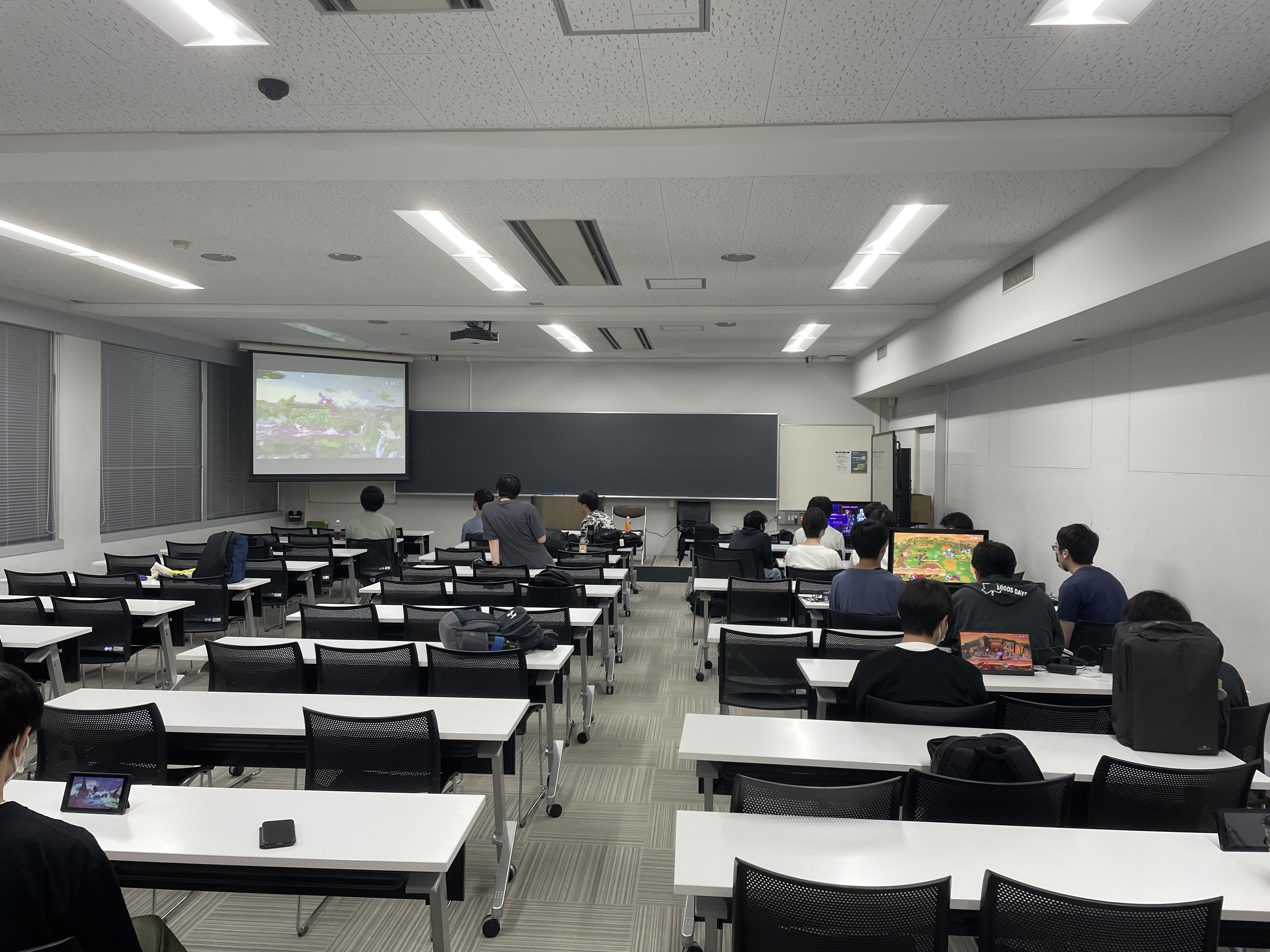 eスポーツクラブ02.jpg