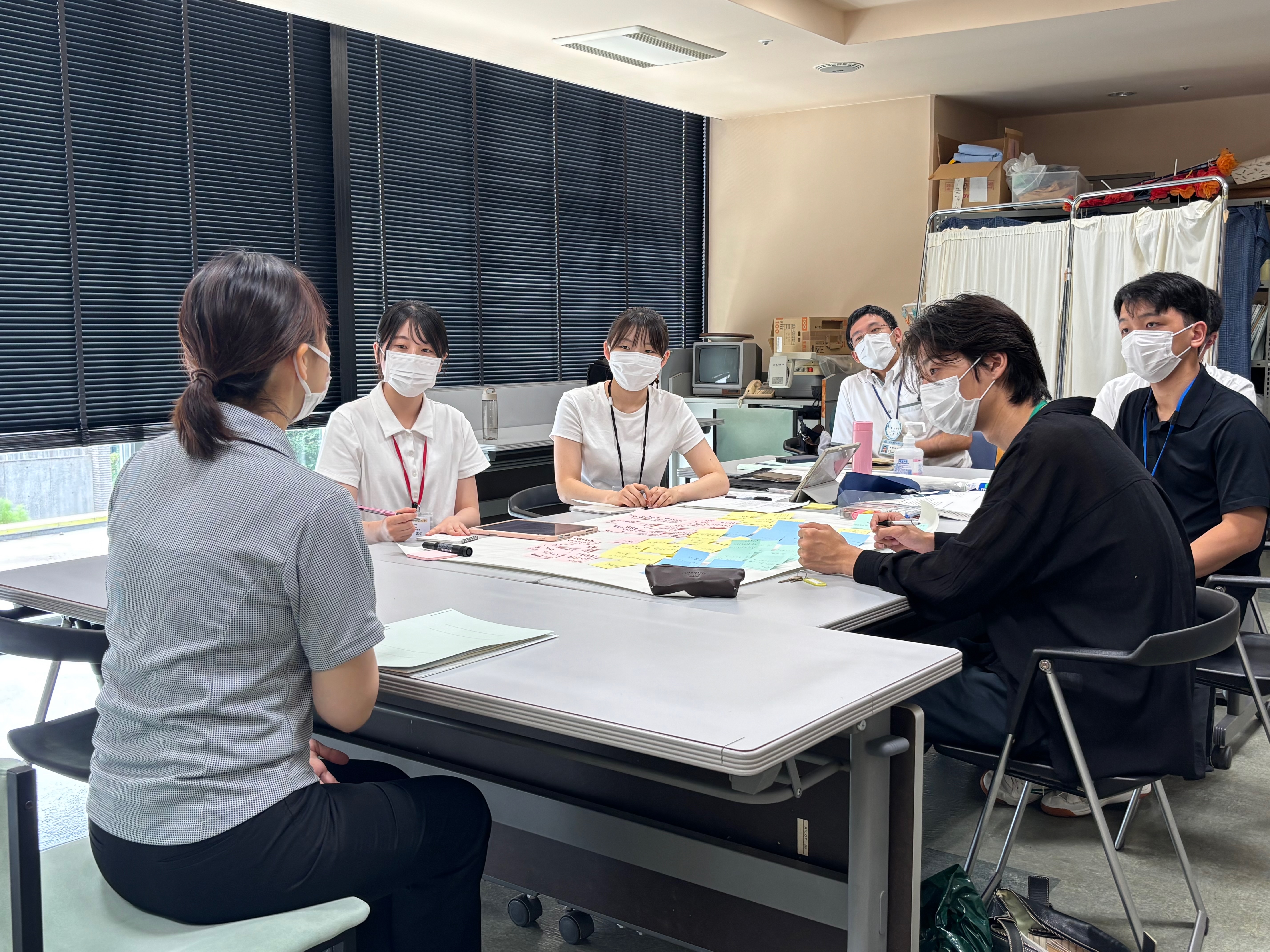 2）実習（専門職へのインタビュー）の様子②.jpeg