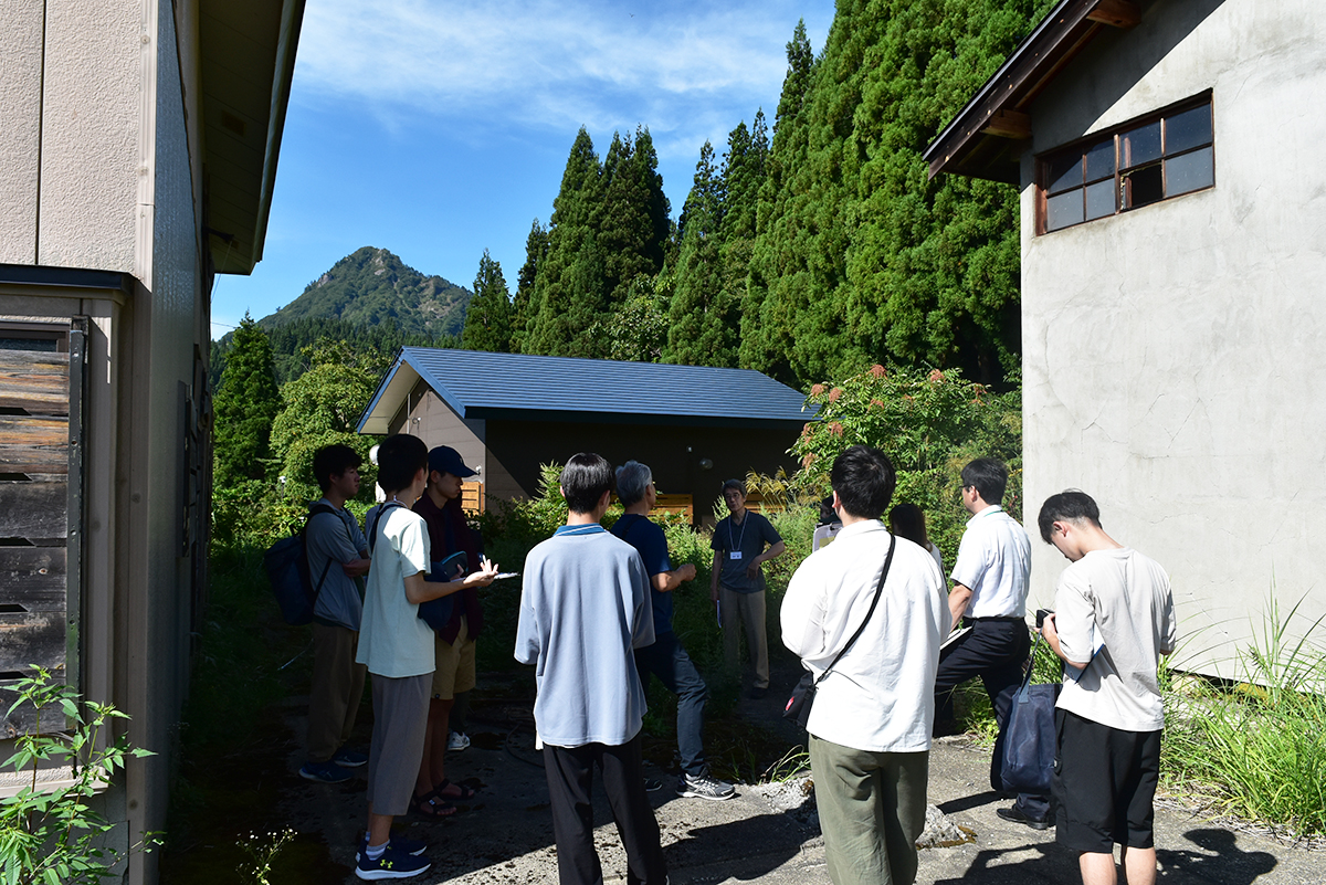 「空き家調査の様子」DSC_0141掲載用.jpg